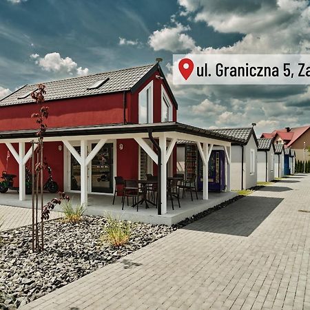 Scandi Village Zator Bagian luar foto