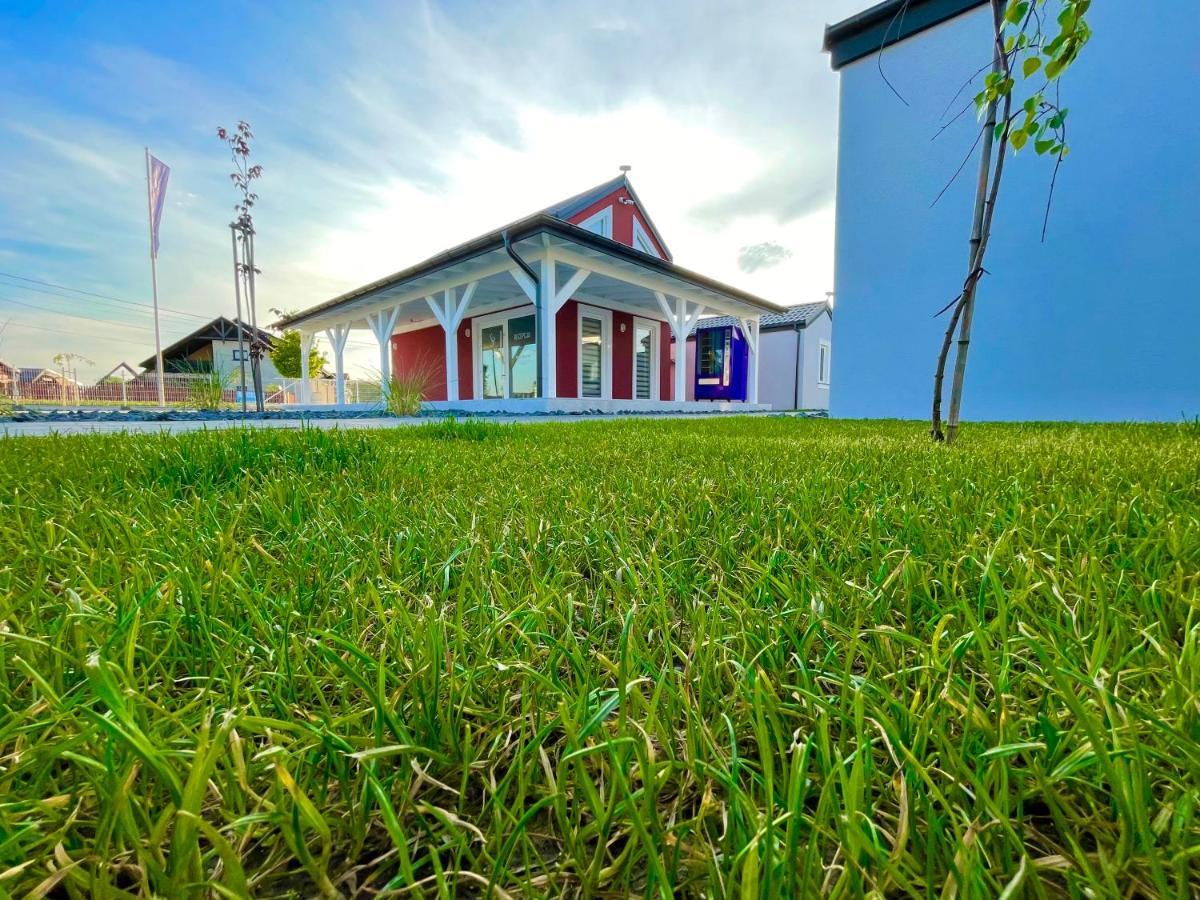Scandi Village Zator Bagian luar foto
