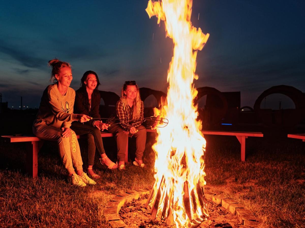 Scandi Village Zator Bagian luar foto