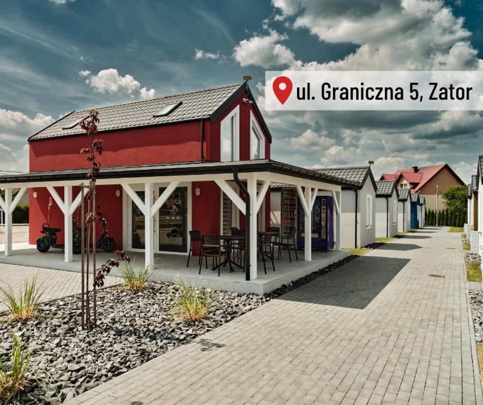 Scandi Village Zator Bagian luar foto