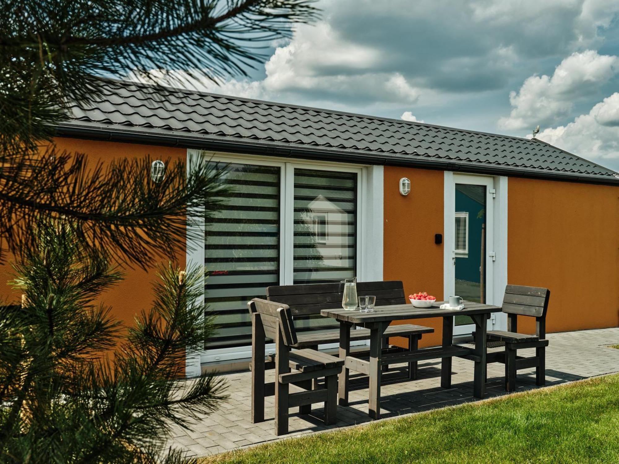 Scandi Village Zator Bagian luar foto