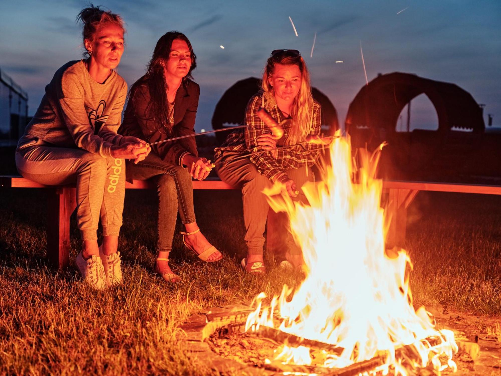 Scandi Village Zator Bagian luar foto