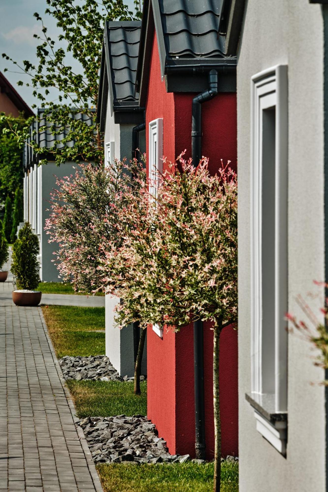 Scandi Village Zator Bagian luar foto