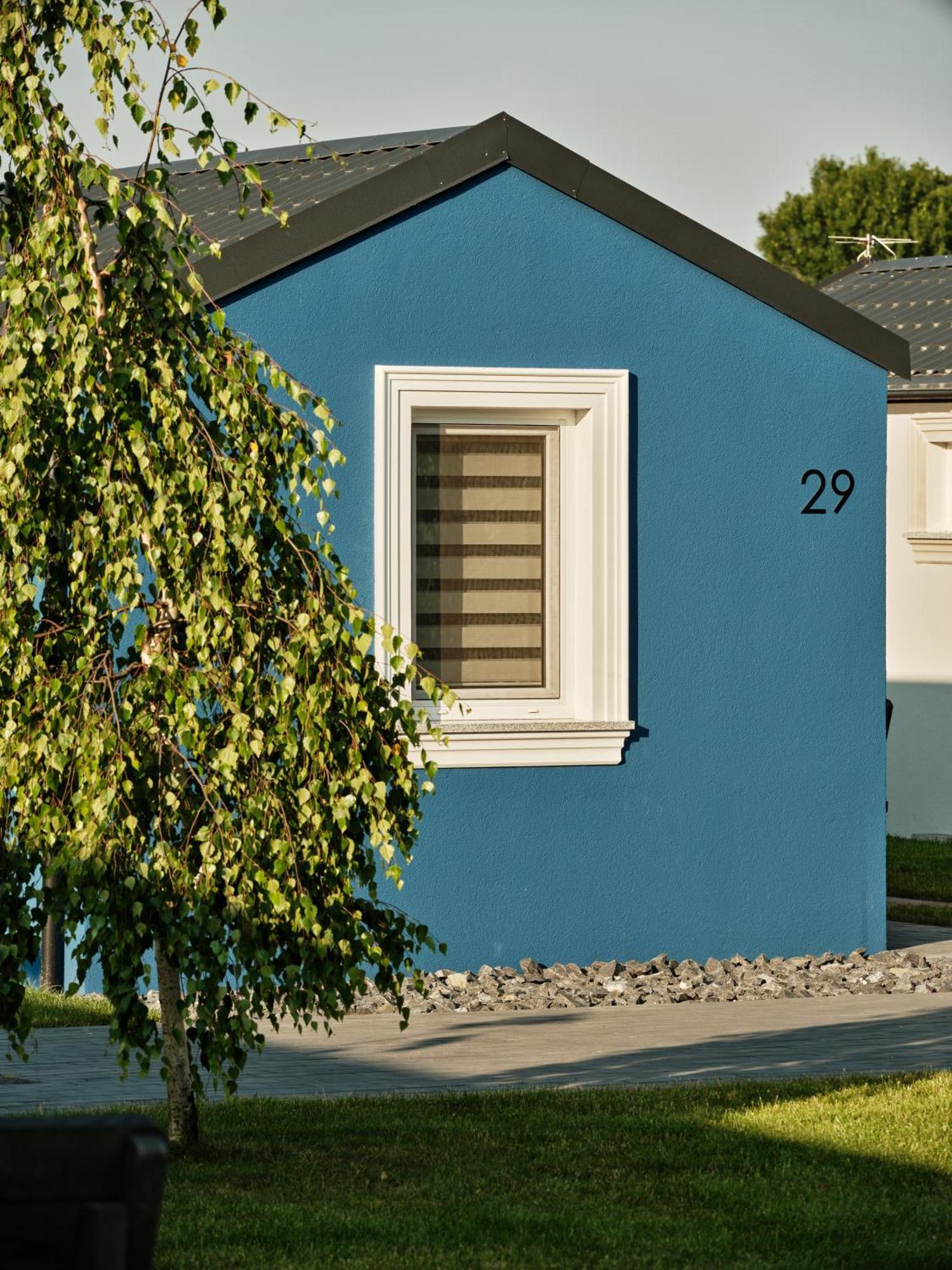 Scandi Village Zator Bagian luar foto